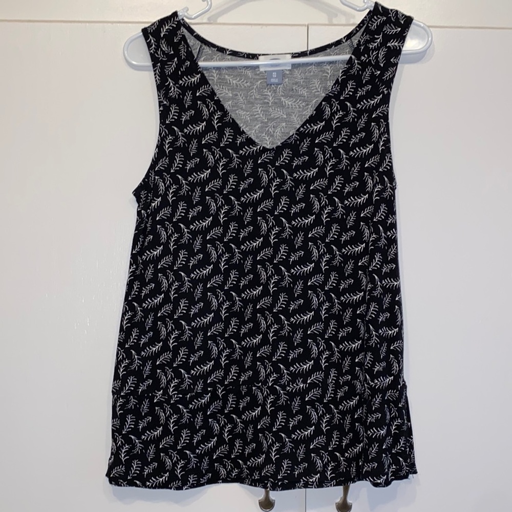 Black pattern tank top